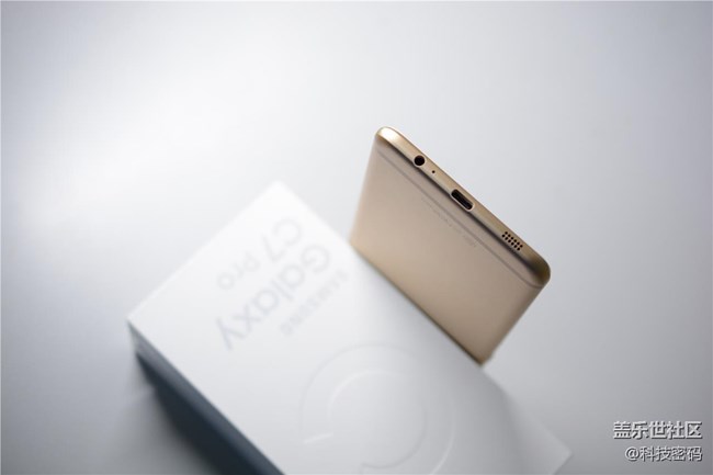 表現(xiàn)全面售價親民，看三星Galaxy C7 Pro體驗評測