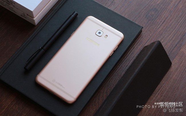 中端輕奢利器，三星Galaxy C7 Pro「圖賞」