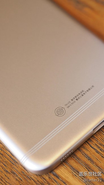 三星Galaxy C7 Pro上手評，準日常機