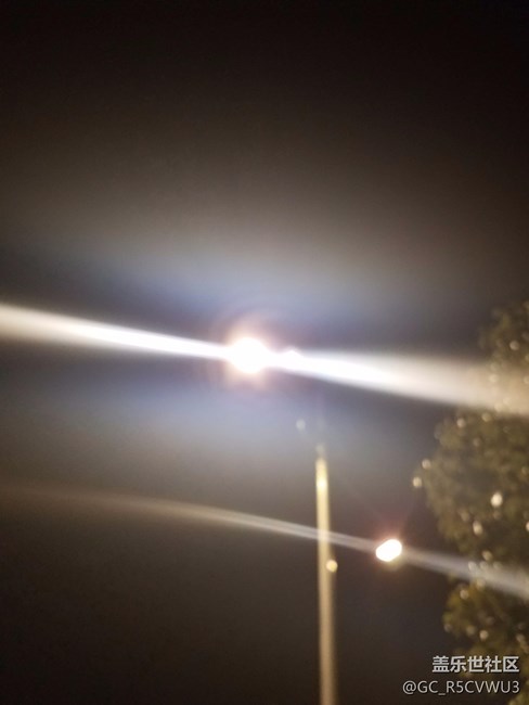 兄弟們幫忙看看是不是京東給我發(fā)的貨有問(wèn)題?。? title=