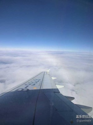 飛到高空感覺(jué)好開(kāi)心
