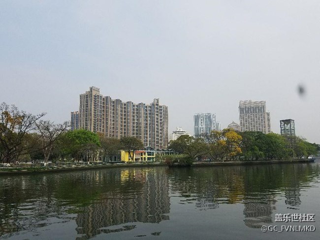 贊！剛?cè)チ颂巳鞘酆?，服?wù)MM讓我感覺到……