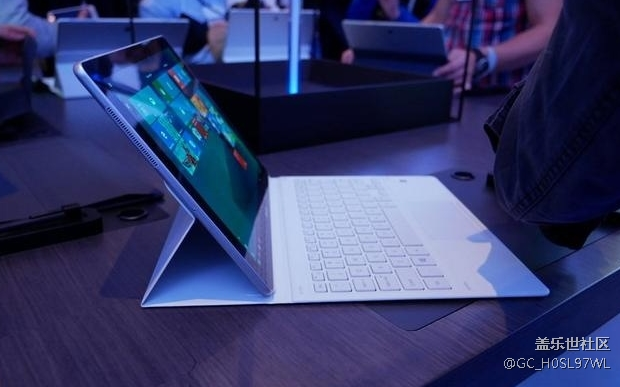 三星Galaxy Book和三星 Tab S3的區(qū)別有多大？選擇哪個？
