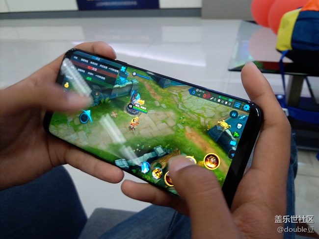 三星S8/S8+初體驗(yàn)：玩王者榮耀就跟開掛一樣！