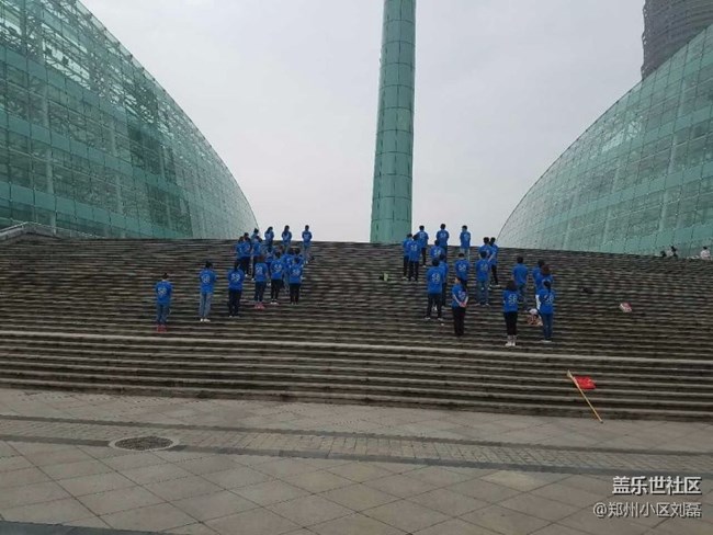 雨中奔跑的小伙伴們！