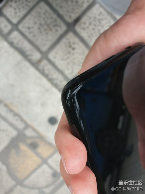 關(guān)于s8屏幕下方縫隙大的問題