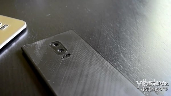 三星Note8概念機(jī)亮相:屏幕更大、后置雙攝