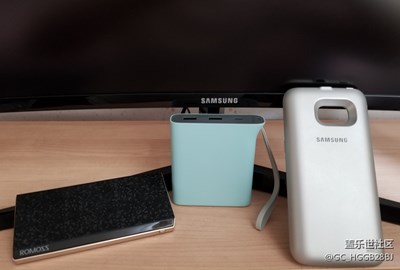 這次送的贈(zèng)品充電器和自己買的