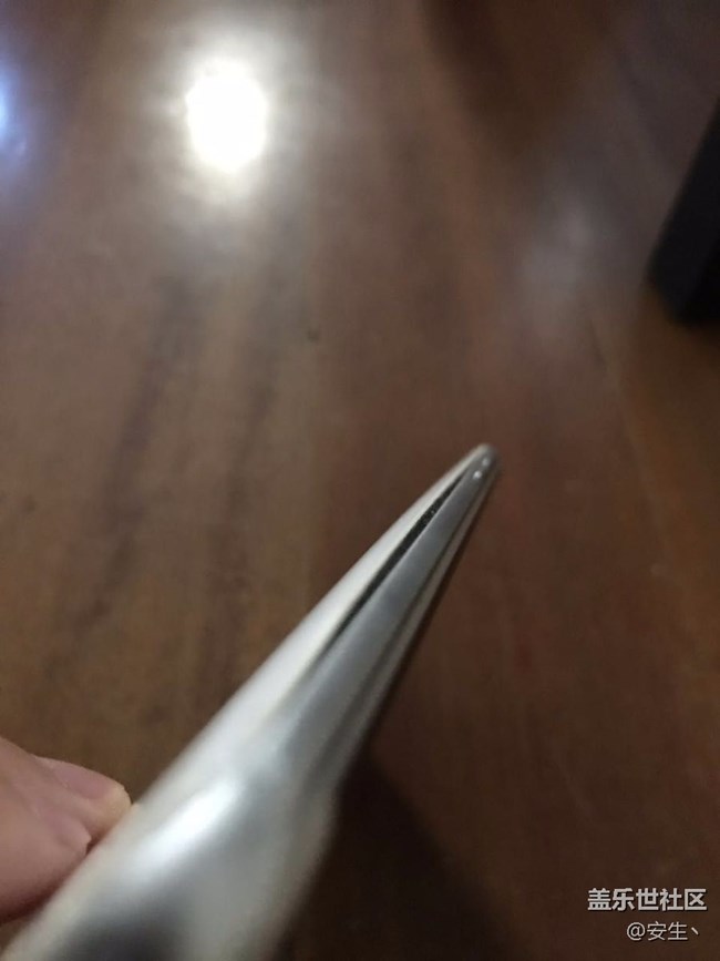 三星??！你的電池又鼓了！