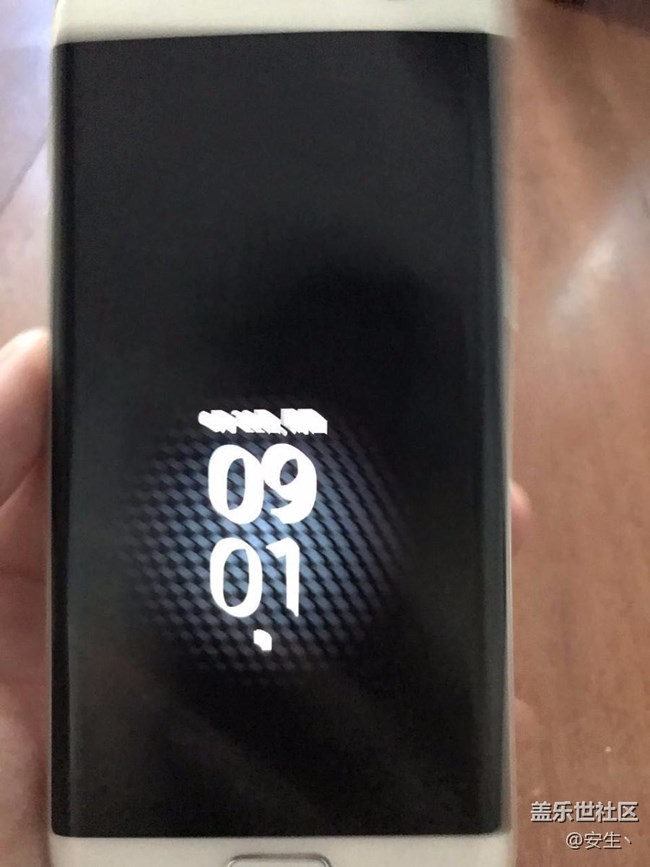 三星??！你的電池又鼓了！