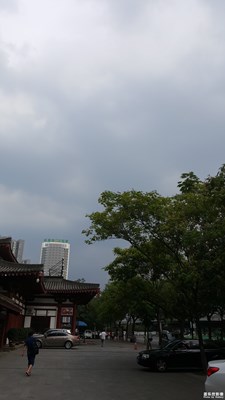 雨就要來了~~~躲