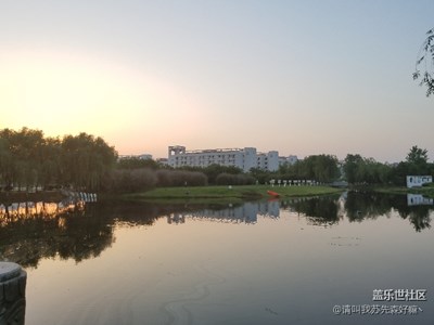 2周年 風(fēng) 校園一角，云談風(fēng)輕。