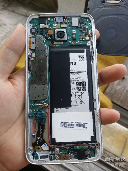 s7edge換電池很簡單