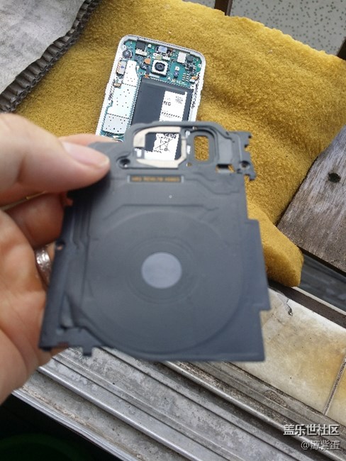 s7edge換電池很簡單