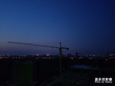 還是工地，加班抽空拍攝的夜景