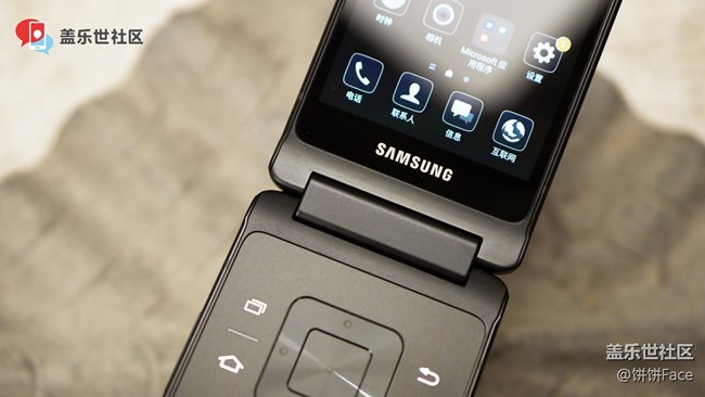 雙屏翻蓋商務(wù)旗艦機(jī)駕到 三星領(lǐng)世旗艦8圖賞