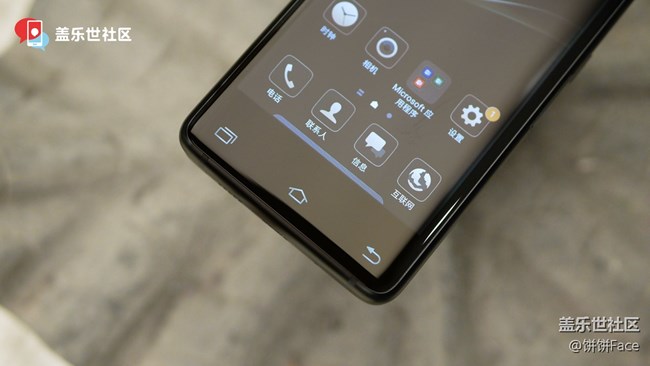 雙屏翻蓋商務(wù)旗艦機(jī)駕到 三星領(lǐng)世旗艦8圖賞