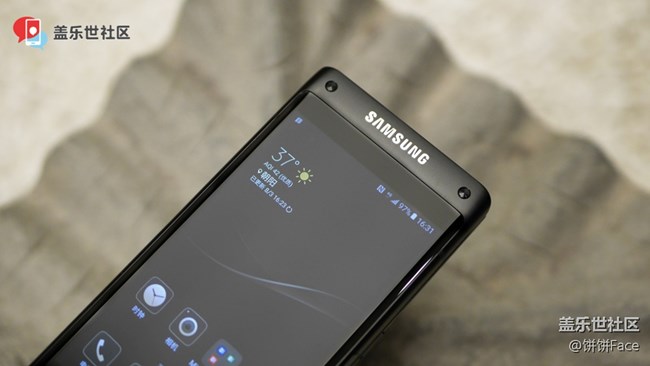 雙屏翻蓋商務(wù)旗艦機(jī)駕到 三星領(lǐng)世旗艦8圖賞