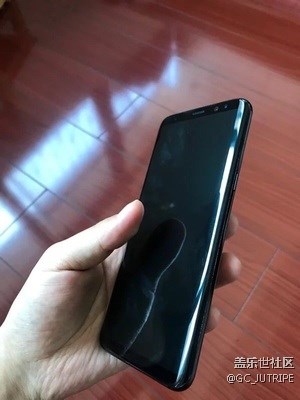 需要這種貼膜的兄弟們留個(gè)QQ用了我的膜絕對(duì)讓你強(qiáng)的一批！