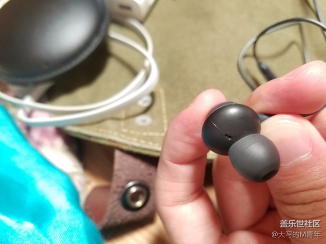 心血來(lái)潮 搞了個(gè)AKG調(diào)音版的耳機(jī) 小開(kāi)箱