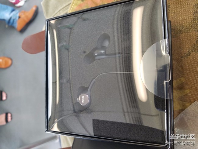 心血來(lái)潮 搞了個(gè)AKG調(diào)音版的耳機(jī) 小開(kāi)箱