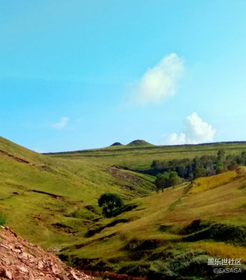 像極了Windows系統(tǒng)的風(fēng)景壁紙