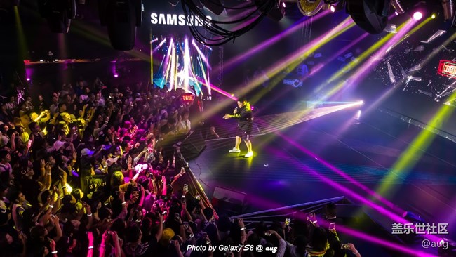 Galaxy C8 發(fā)布會(huì)嗨爆全場(chǎng)