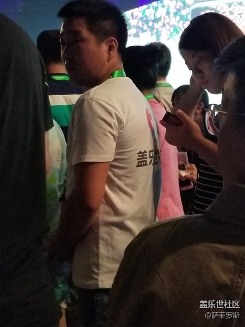 這位是社區(qū)哪個(gè)大神??？n8發(fā)布會(huì)現(xiàn)場(chǎng)