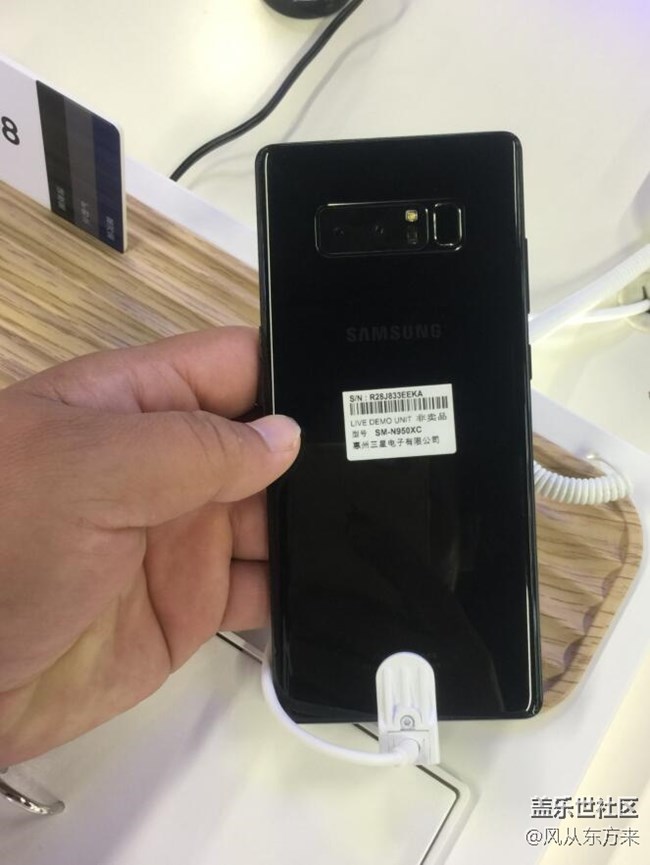 今天到實(shí)體店 感受note8。有圖