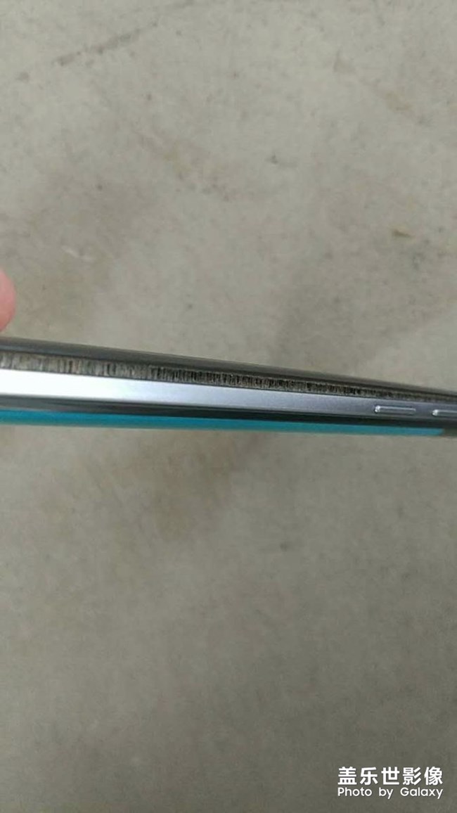 三星s7edge用了一年電池嚴(yán)重膨脹，存在嚴(yán)重安全隱患。