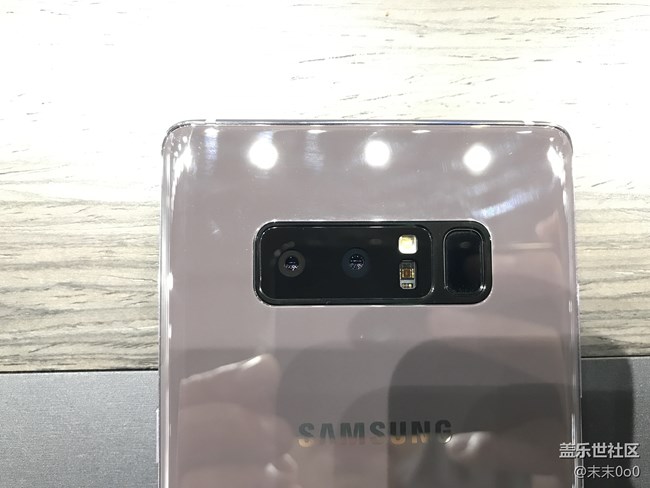 三星蓋樂世Note8銀色（紫色？粉色？）細節(jié)賞析圖