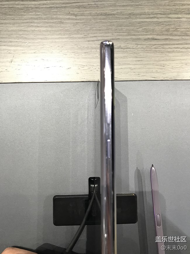 三星蓋樂世Note8銀色（紫色？粉色？）細節(jié)賞析圖