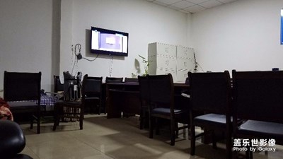 堅守在值班室
