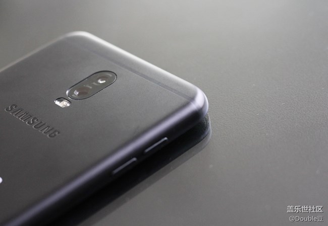 嘻哈新頑主：三星C8外觀賞析