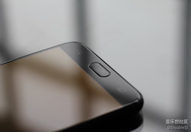 嘻哈新頑主：三星C8外觀賞析