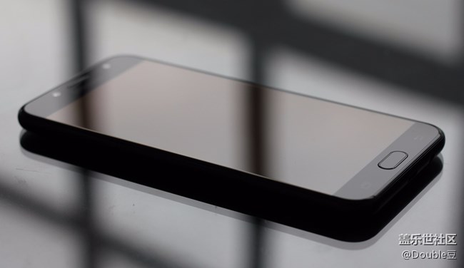 嘻哈新頑主：三星C8外觀賞析