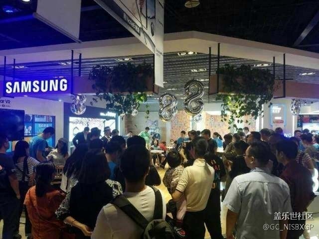 三星Note8國行發(fā)售 場面火爆蓋iPhone8