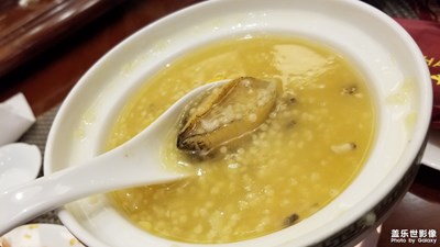 《吃喝玩樂(lè)》+吃喝必須連帶玩樂(lè)