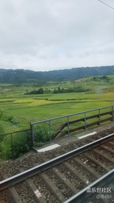 火車沿途風(fēng)景