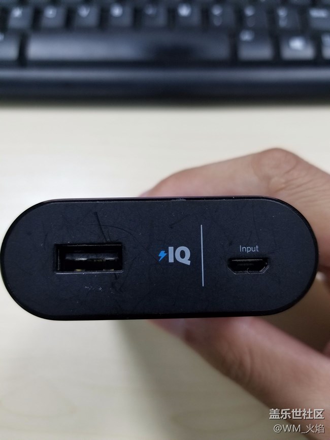 anker的這款充電寶也不能快充了……