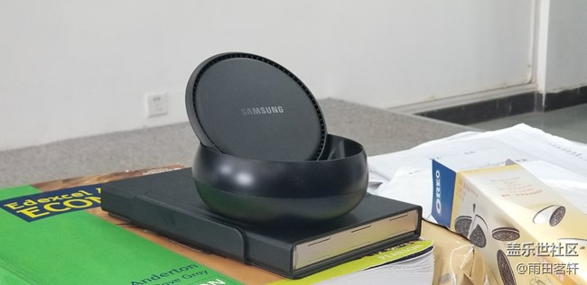 贈品不是行貨你們也噴，難道你們要再過個把星期到貨才舒服？