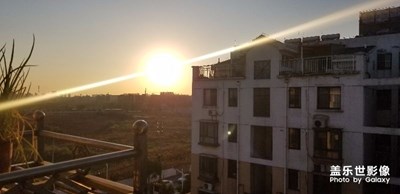 太陽升起了