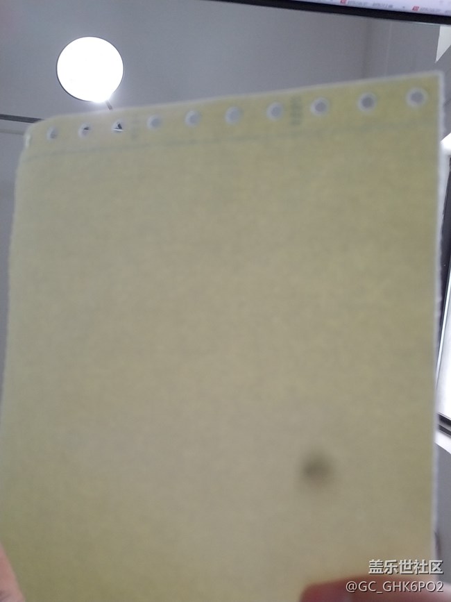 NOTE8 前置攝像頭右下角有黑點(diǎn)，有同樣情況的機(jī)友嗎？