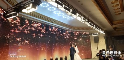 親戚的婚禮現(xiàn)場，note8表現(xiàn)出色