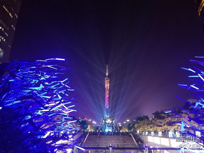 專業(yè)模式拍照的確挺強(qiáng)的啊