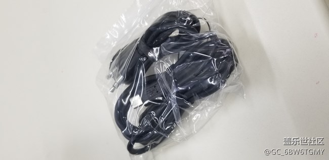 周六收到三星寄來的贈品，好開心，上圖分享快樂