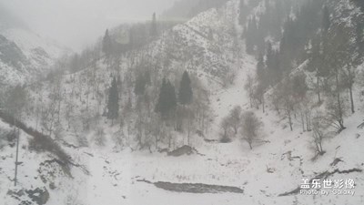 山川水墨畫(huà)