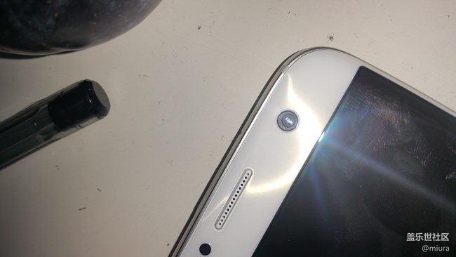 s7 edge換過屏幕后，前置攝像頭歪了