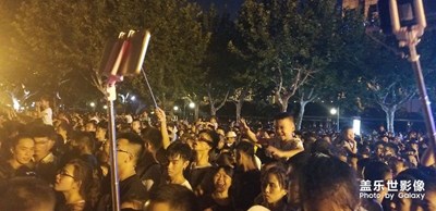 不得不服，夜拍相當(dāng)給力。