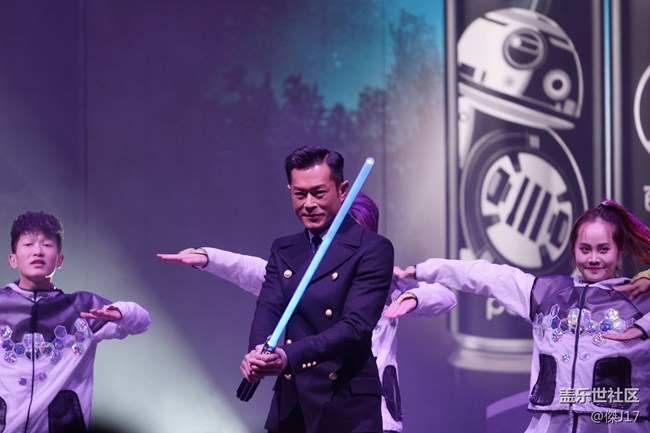 “May the force be with you”星球大戰(zhàn)8首映禮